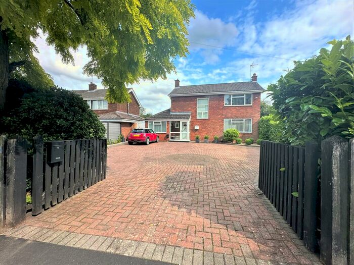3 Bedroom Detached House To Rent In Rushcliffe Road, Grantham, NG31