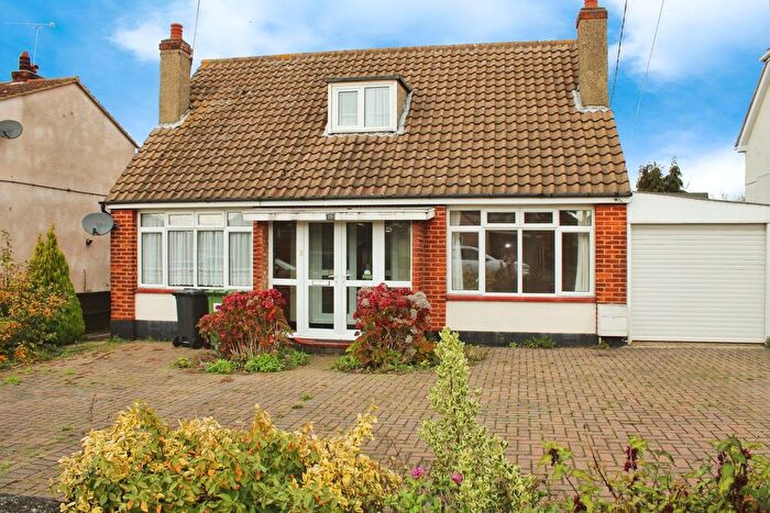 3 Bedroom Detached House To Rent In Bowers Court Drive, Bowers Gifford, SS13