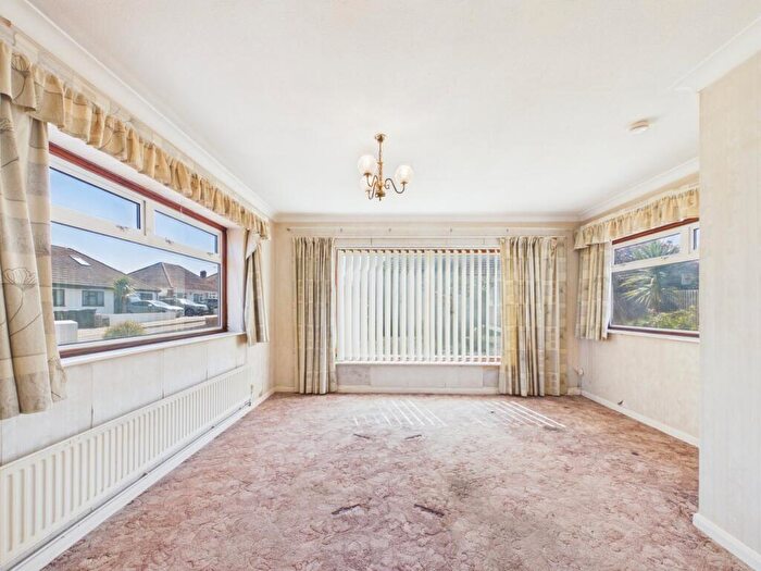 3 Bedroom Detached Bungalow For Sale In Magnolia Avenue, Margate, CT9 - Photo 5