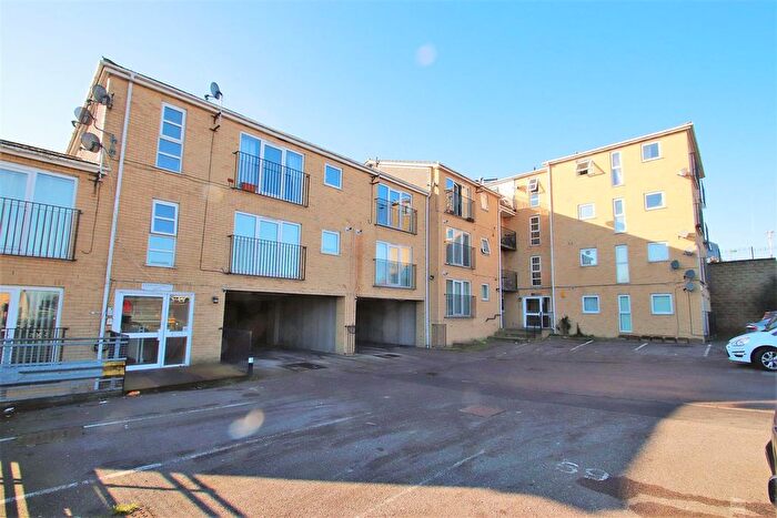 2 Bedroom Flat To Rent In Ruskin Road, Belvedere, DA17