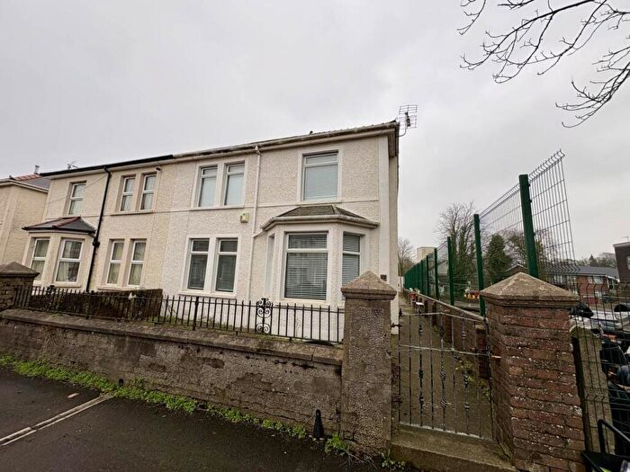 3 Bedroom Semi Detached House To Rent In Sunnyside Road, Bridgend, CF31