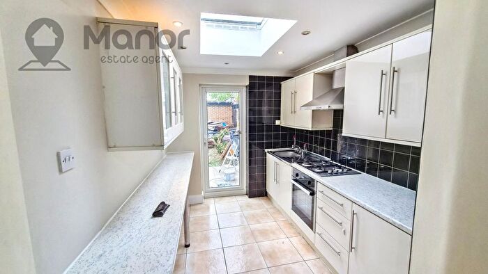 2 Bedroom Flat To Rent In Mortlake Road, Ilford, IG1