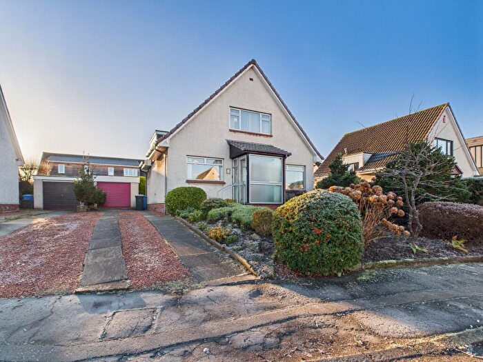 2 Bedroom Detached House For Sale In Coleridge Avenue, Bothwell, Glasgow, G71