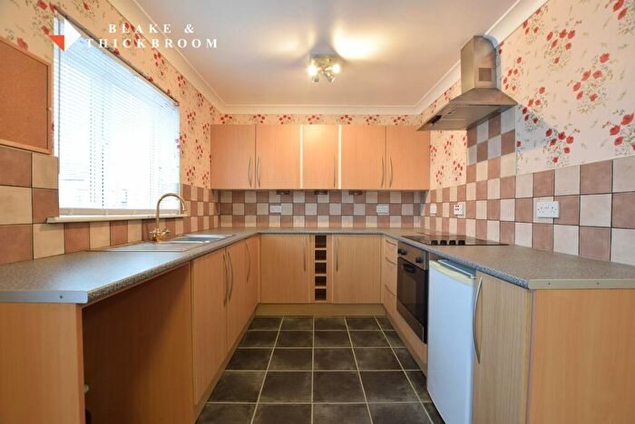 2 Bedroom Semi-Detached Bungalow For Sale In Napier Avenue, Jaywick, CO15