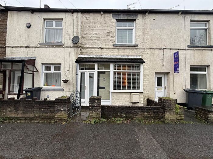 2 Bedroom Property For Sale In Stockport Road, Mossley, OL5