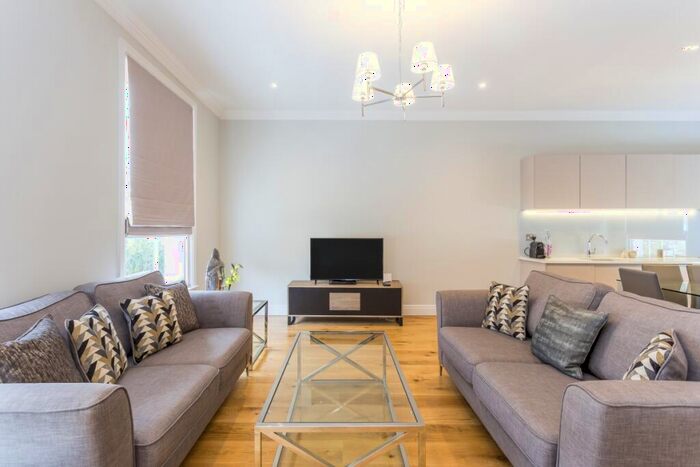 3 Bedroom Duplex To Rent In Ockendon Road London, N1