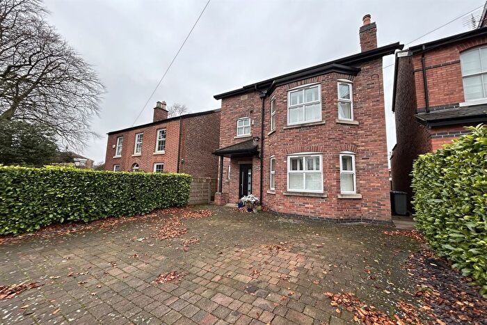 4 Bedroom Detached House To Rent In Temple Road, Sale, M33