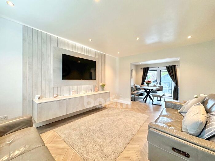 4 Bedroom Detached House For Sale In Lancaster Avenue, Beith, KA15