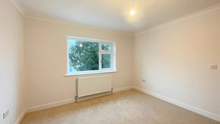 2 Bedroom Bungalow To Rent In Churston Way, Brixham, TQ5
