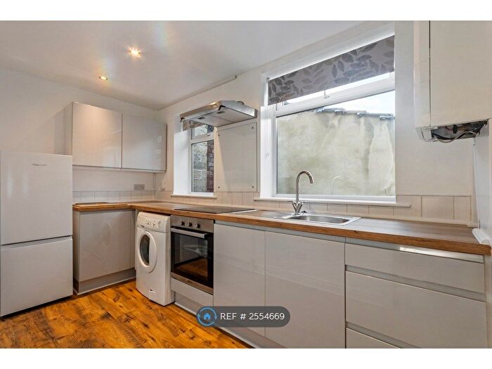 1 Bedroom Terraced House To Rent In Varley Street, Stanningley, Pudsey, LS28