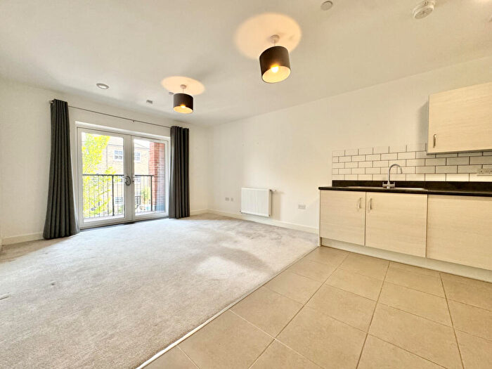 1 Bedroom Flat To Rent In Oregon Court, Whetstone, N20