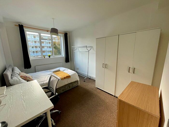 4 Bedroom Flat To Rent In Rochester Square, Camden, Ucl, Lse, West End, London, NW1