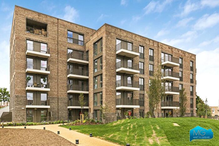 2 Bedroom Apartment To Rent In Medawar Drive, London, NW7