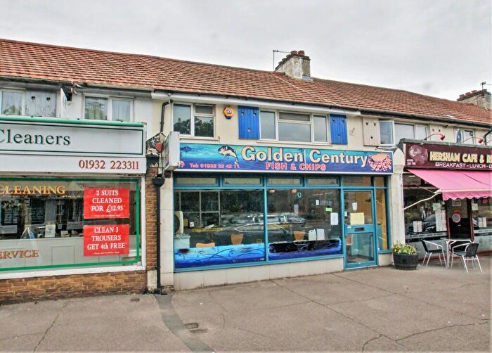 2 Bedroom Flat To Rent In Molesey Road, Walton-On-Thames, Surrey, KT12