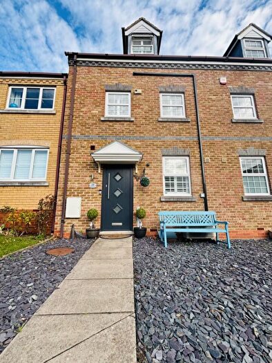 3 Bedroom Terraced House For Sale In Kingfisher Road, Shefford, SG17