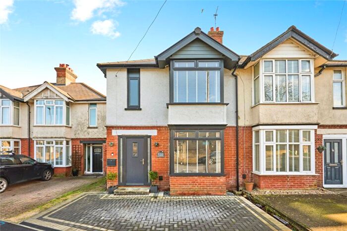 3 Bedroom Semi Detached House For Sale In Medina Avenue, Newport, Isle Of Wight, PO30
