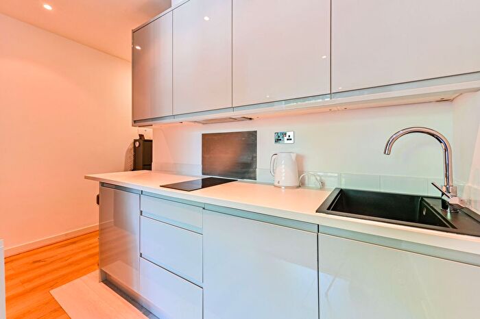 Studio For Sale In Bromyard House, East Acton, London, W3