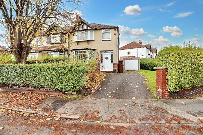 3 Bedroom Semi Detached House For Sale In Canterbury Drive, Prestwich, M25