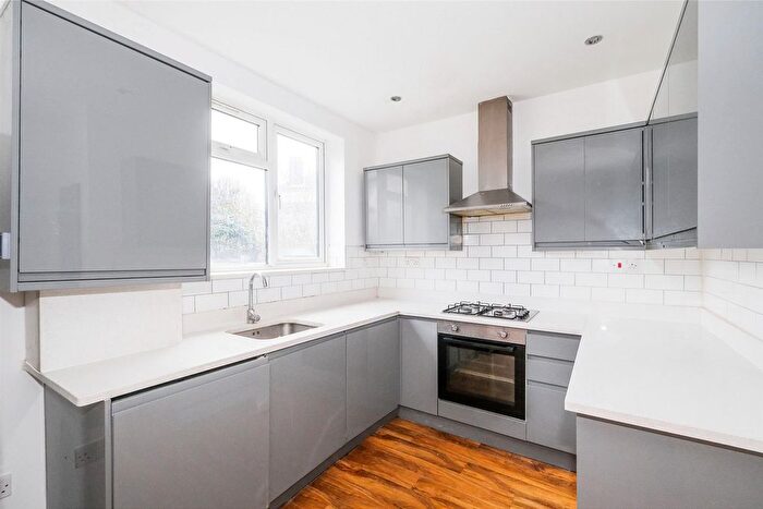 3 Bedroom Terraced House For Sale In Cavendish Drive, London, E11