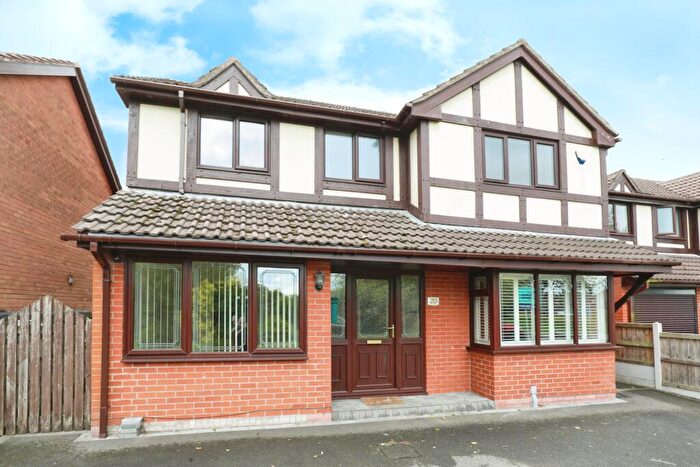 4 Bedroom Detached House For Sale In Handley Street, Packmoor, Stoke-on-trent, ST7