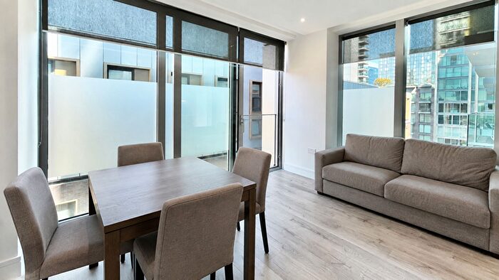 Flat To Rent In Piazza Walk, Neroli House, E1