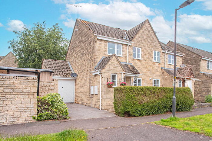 3 Bedroom Semi-Detached House For Sale In Northlands Way, Tetbury, GL8