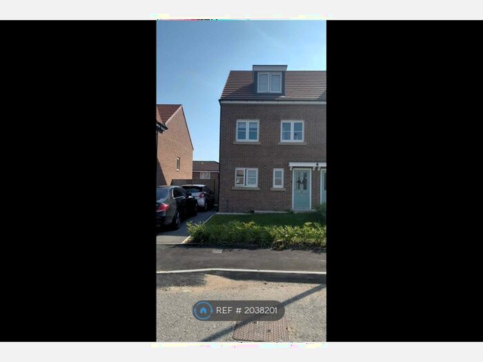 3 Bedroom Semi-Detached House To Rent In Waudby Way, Hull, HU9