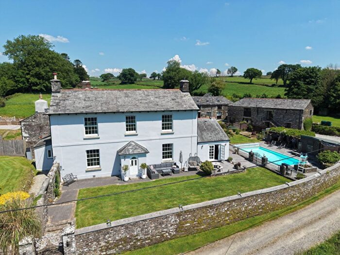 5 Bedroom Link Detached House For Sale In Coads Green, Launceston, PL15