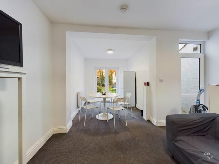 6 Bedroom Terraced House To Rent In Coombe Road, Brighton, BN2