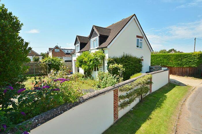 3 Bedroom Detached House For Sale In Brookside Close, Tiddington, OX9