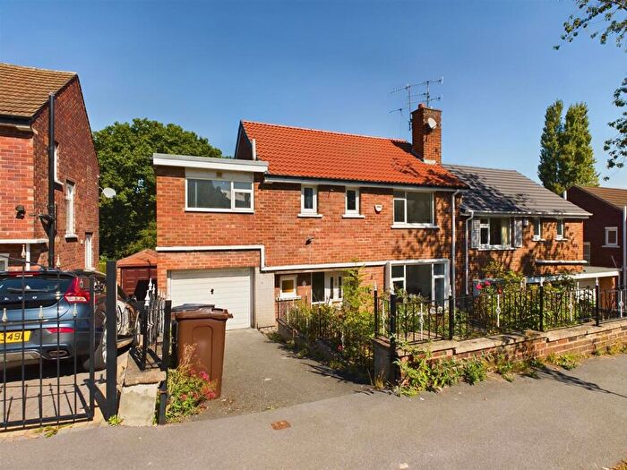 4 Bedroom Semi Detached House To Rent In Montrose Road, Sheffield, S7