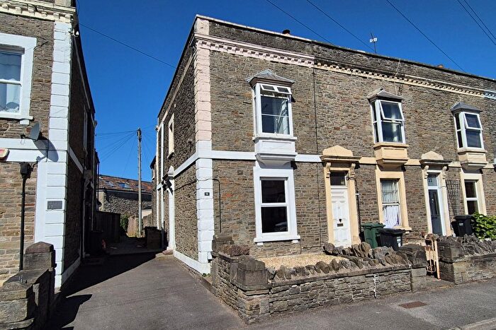 3 Bedroom End Of Terrace House For Sale In Kenn Road, Clevedon, North Somerset, BS21