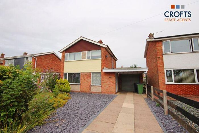 3 Bedroom Detached House To Rent In Clyfton Crescent, Immingham, DN40