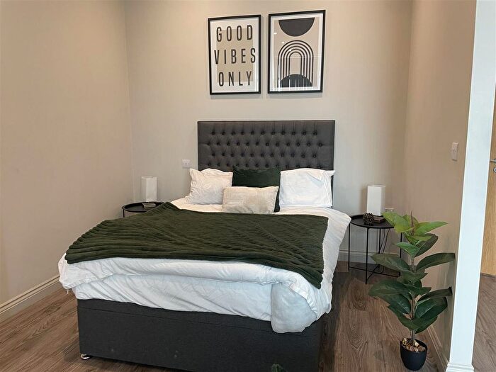 1 Bedroom Property To Rent In North Street, Leeds, LS2