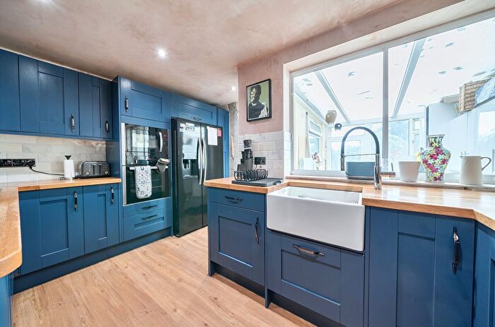 3 Bedroom Terraced House For Sale In Grove Road, Portland, Dorset, DT5