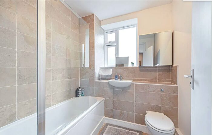 1 Bedroom Flat To Rent In Greville Place, St Johns Wood, London, NW6