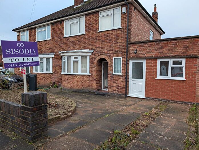 5 Bedroom Semi Detached House To Rent In Brancaster Close, Leicester, LE4