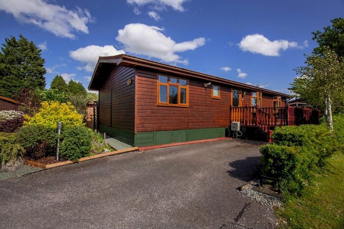 2 Bedroom Park Home For Sale In Florida Keys, Hull Road, Wilberfoss, York, YO41