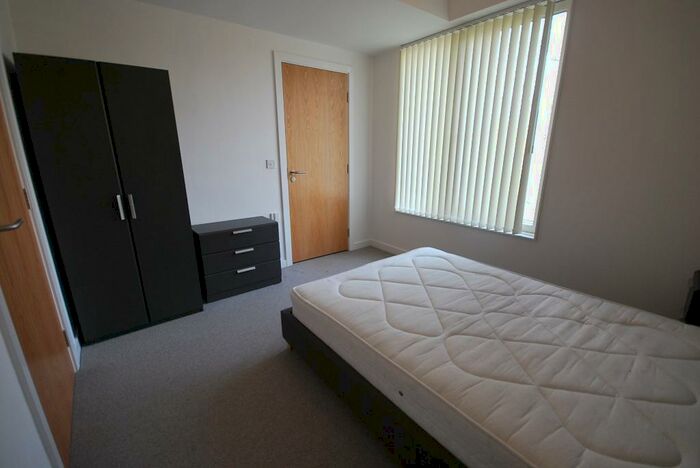 2 Bedroom Apartment To Rent In Stretfod Road, Hulme, Manhester, Lancashire, M15