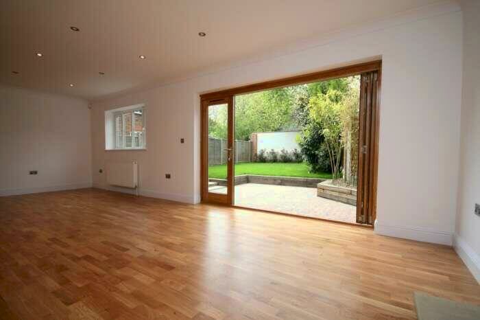 4 Bedroom Detached House To Rent In Westbury Road, Brentwood - . Miles To Brentwood Br Station, CM14