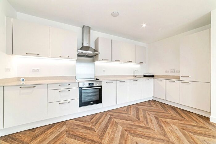 2 Bedroom Flat For Sale In Newtown Road, Henley-On-Thames, Oxfordshire, RG9