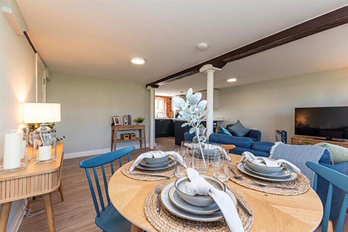 2 Bedroom Flat For Sale In Bridge Street, Hadleigh, Ipswich, IP7