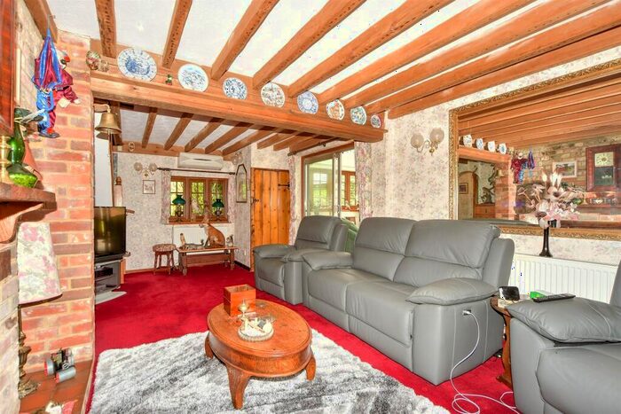 4 Bedroom Detached House For Sale In The Street, Frinsted, Sittingbourne, Kent, ME9