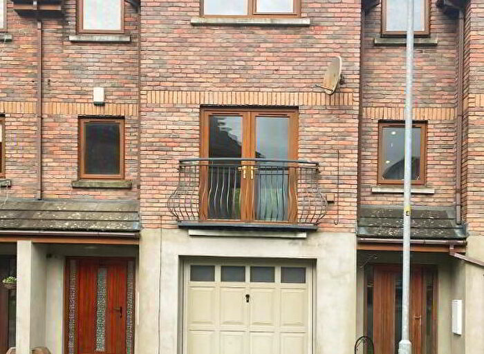4 Bedroom TownHouse For Sale In Silverwood Green, Craigavon, BT66