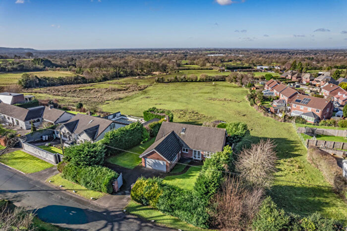 4 Bedroom Bungalow For Sale In Wood Lane South, Adlington, SK10