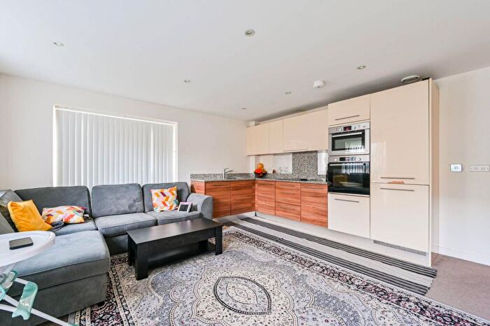 2 Bedroom Flat To Rent In Henry Court, Stanmore, HA7