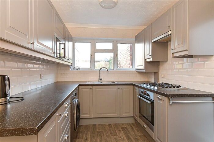 3 Bedroom Semi-detached House For Sale In Hill Road, Borstal, Rochester, Kent, ME1