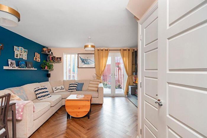 3 Bedroom Semi Detached House For Sale In Manning Road, Filwood Park, BS4