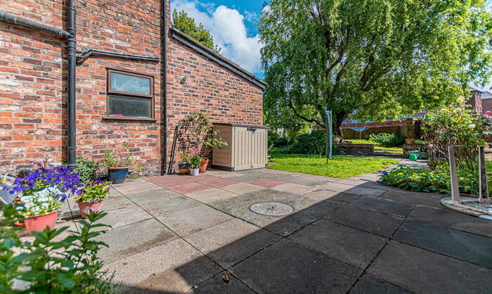 2 Bedroom Flat To Rent In Norma Road, L22