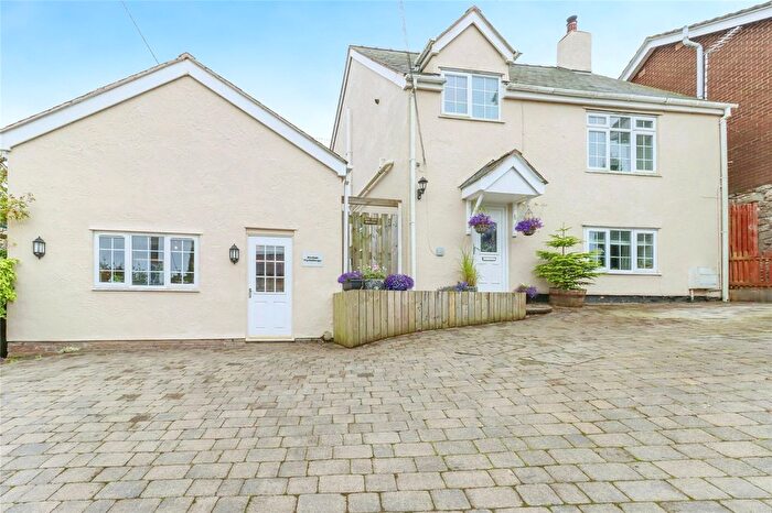 4 Bedroom Detached House For Sale In Pen-Y-Stryt, Llandelga, LL11